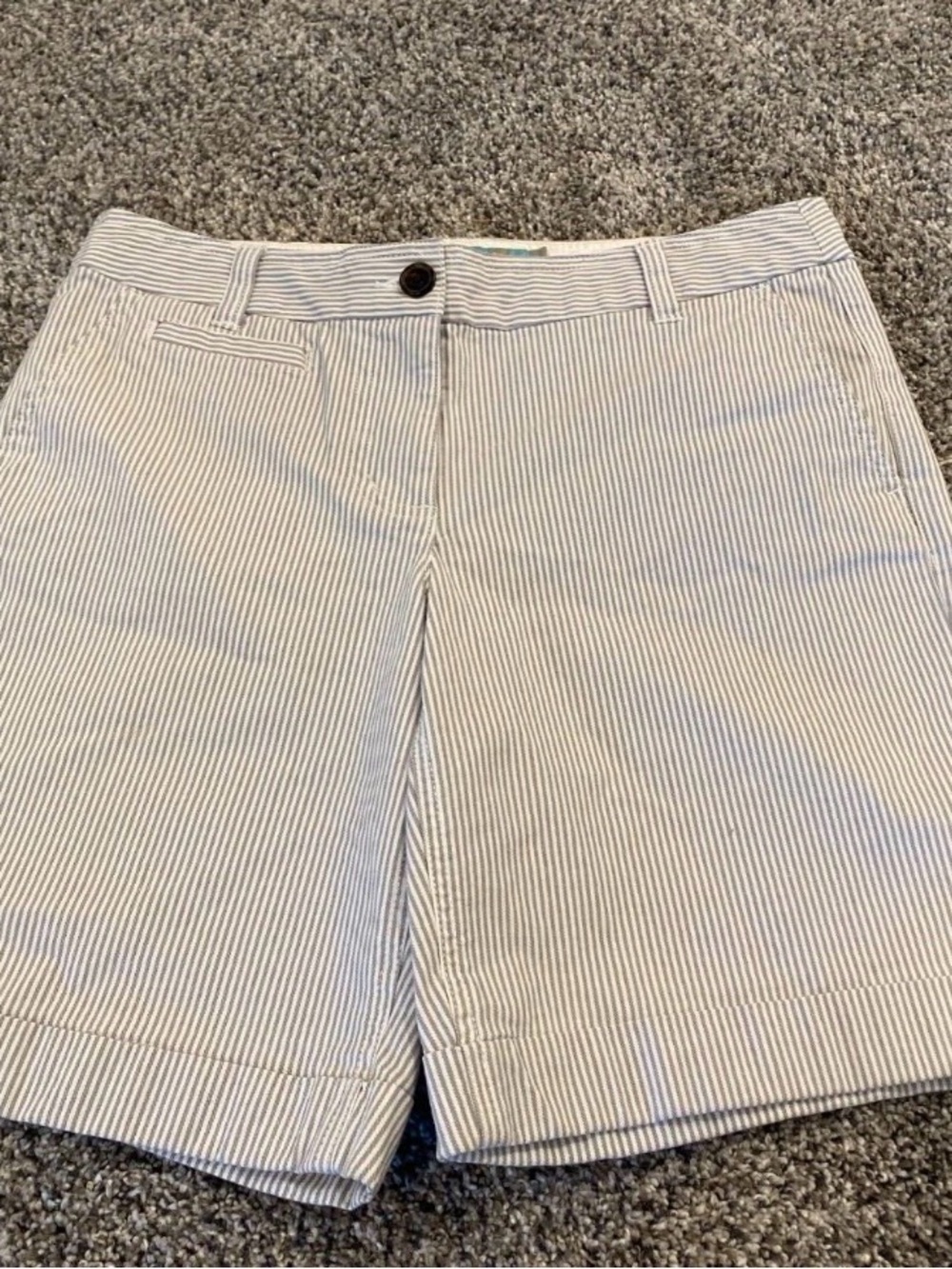 Boden White and Gray striped Seersucker Bermuda Shorts Size 6-004